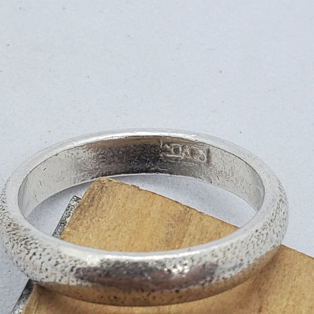 Size 6 Sterling Silver Textured Ring 925 - Picture 2 of 5